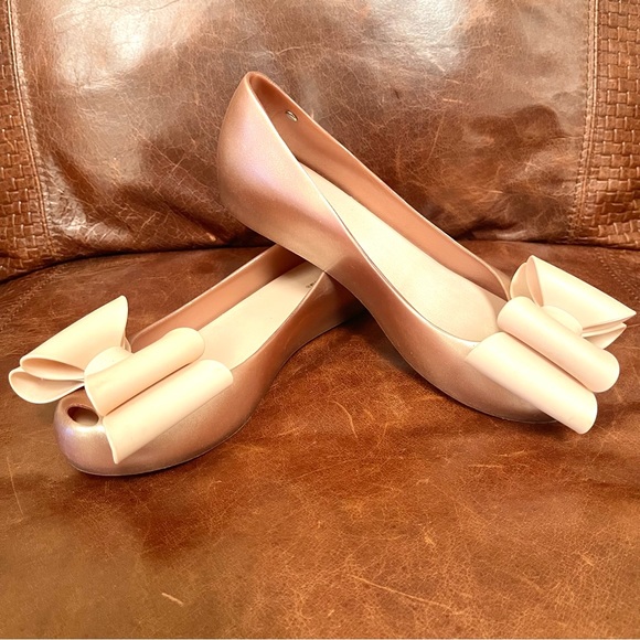 Metallic Blush Pink & Rose Gold Dusted Jelly Wedge Flats With Bow Design Detail - Picture 7 of 10